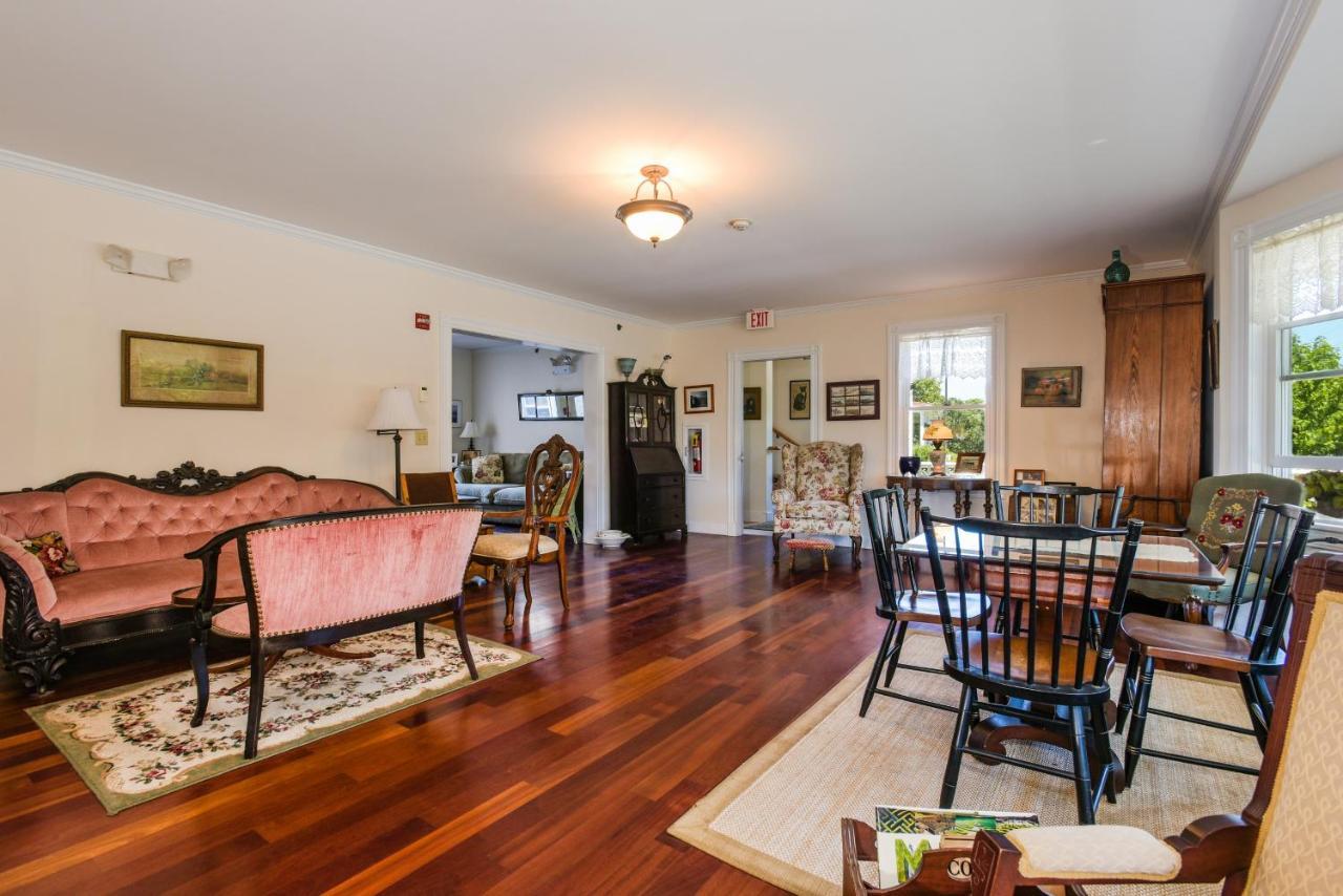Payne'S Harbor View Inn New Shoreham Esterno foto